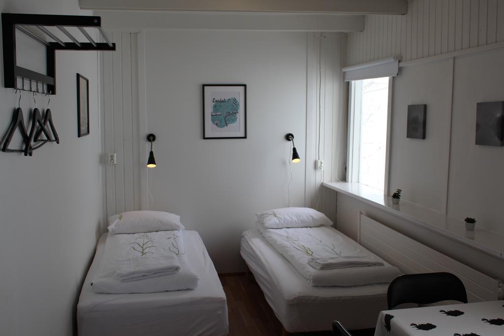 Lonsa Guesthouse Акурейри Екстериор снимка